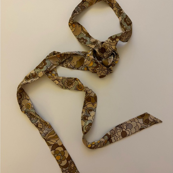 VTG GAP Floral Patterned Silk Scarf - Picture 1 of 1